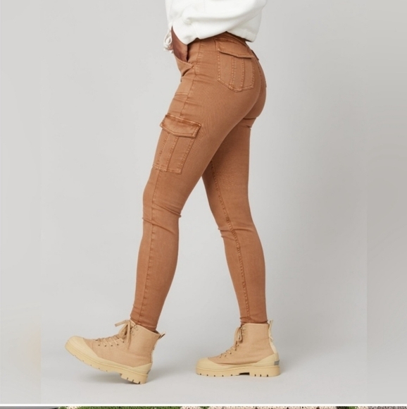 SPANX Women's Stretch Twill Ankle Cargo Pant in Honey Glow Size S - Picture 3 of 13